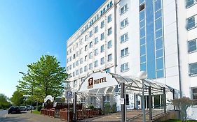 Achat Hotel Frankfurt Airport  3*